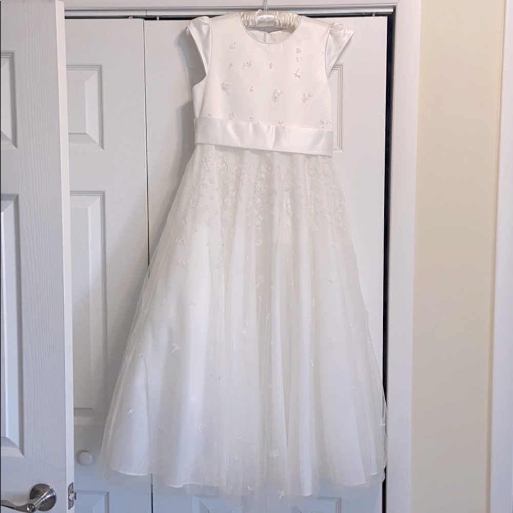White/Cream Child’s Bridesmaid or Communion Dress